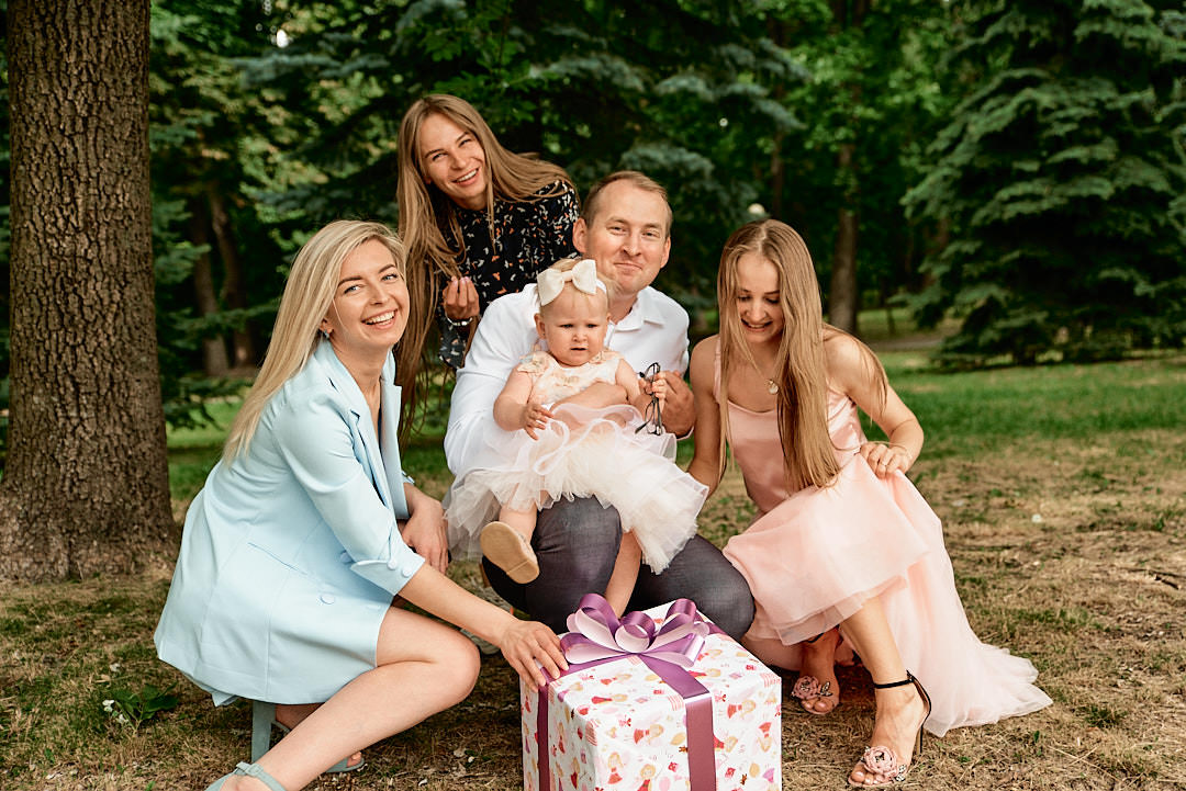 Фотограф Family Club Минск для семейной фотосессии и день рождения 250720 фото 6